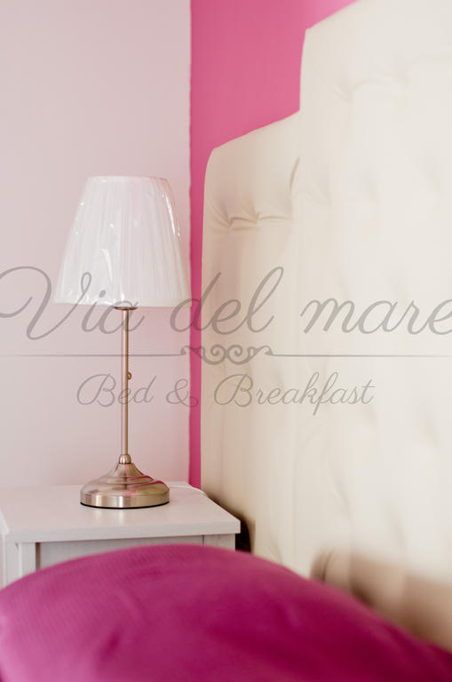 Viadelmare Rooms Monopoli Habitación foto